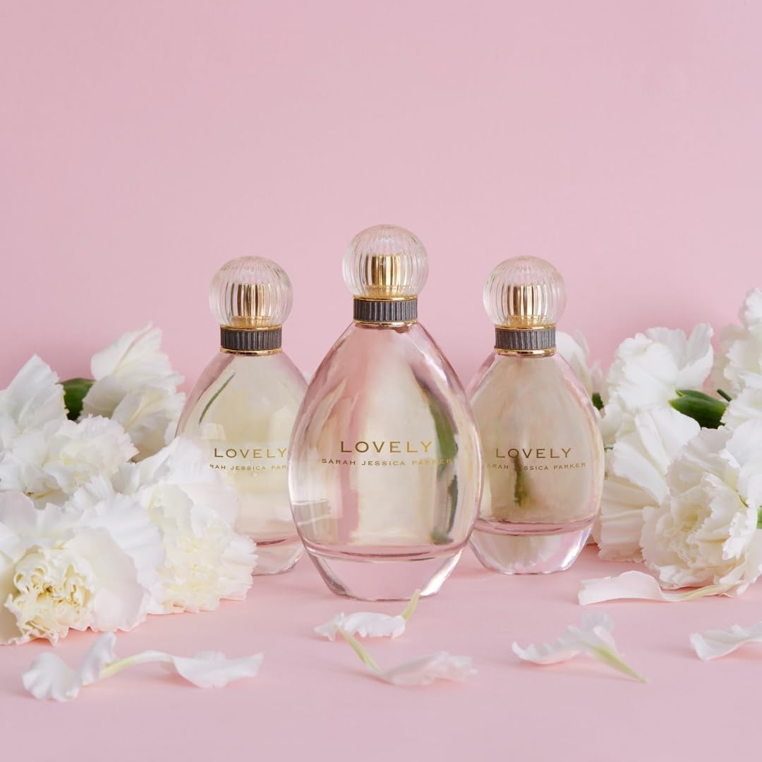 Sarah Jessica Parker Lovely Eau de Parfum für Frauen 50 ml Spray, zartes Damenparfüm, Eau de Parfum für Frauen für unterwegs, Damenparfüms – Original SJP