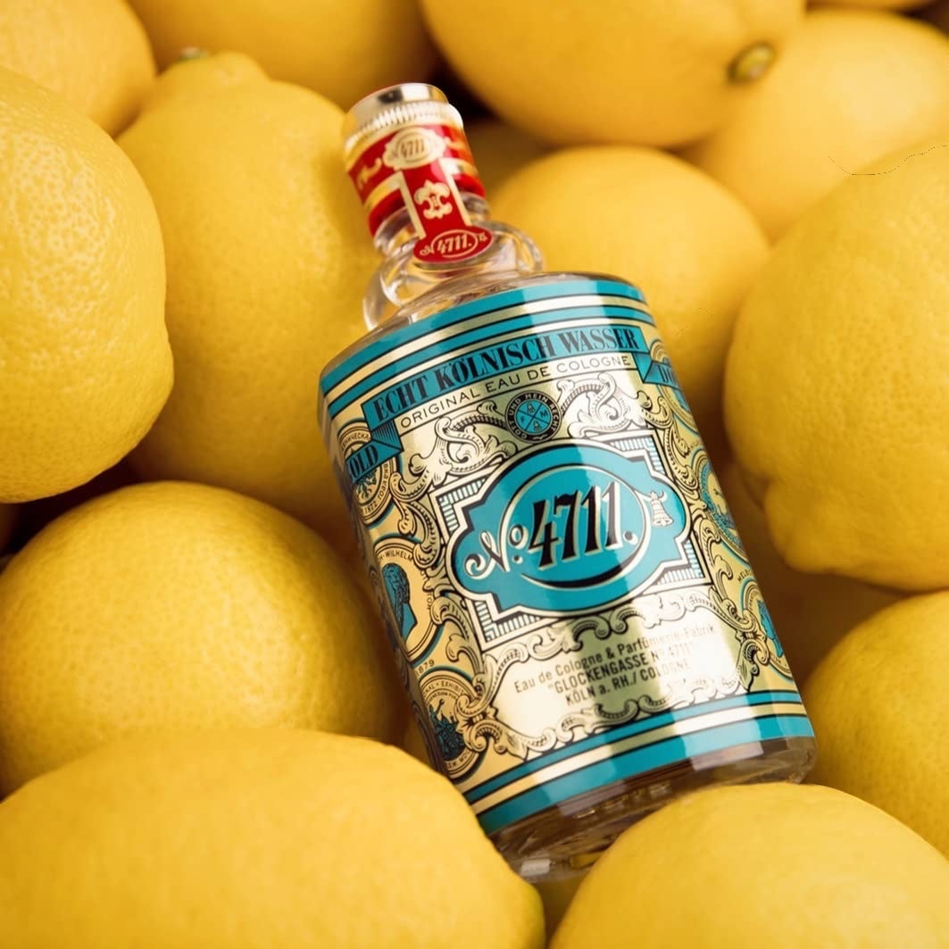 4711® Echt Kölnisch Wasser | Eau de Cologne 300ml Molanusflasche - Duftklassiker im ikonischen Flakon - charakteristischer Duft - unisex - wohltuend für Körper, Geist und Seele