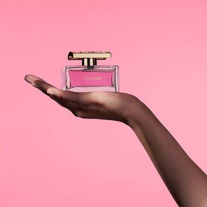 Escada Especially Eau de Parfum, frisch-blumiger Damenduft für glamouröse Frauen