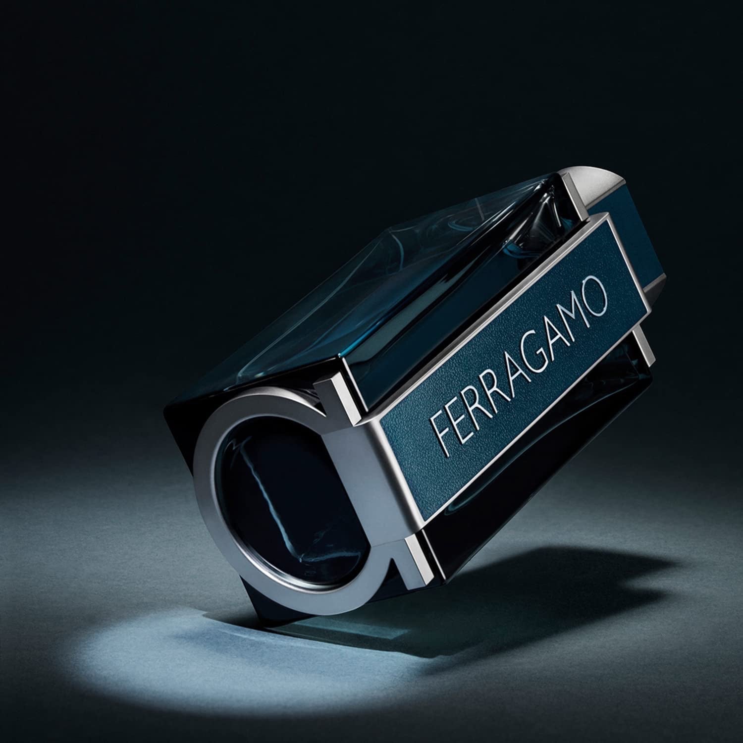 Ferragamo Intense Leather EdP, Linie: Intense Leather, Eau de Parfum für Herren, Inhalt: 30ml