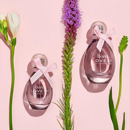 Sarah Jessica Parker Born Lovely Eau de Parfum für Frauen 30 ml Spray, blumiges Damenparfüm, Eau de Parfum für Frauen für unterwegs, Damenparfüms – Original SJP Parfüm