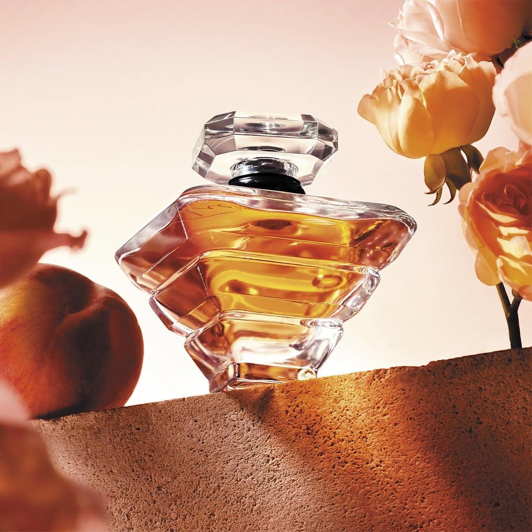 Lancôme Trésor Eau de Parfum, zeitloser, blumig-femininer Damenduft mit zartem Pfirsich, eleganter Iris und warmem Sandelholz, 50ml