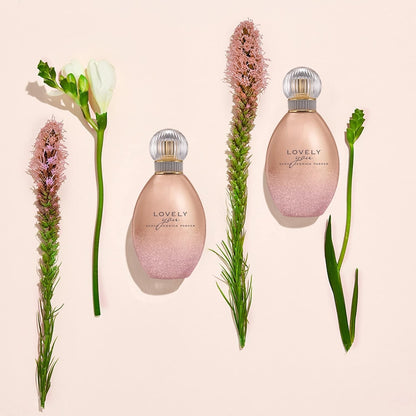 Sarah Jessica Parker Lovely You Eau de Parfum für Frauen 50 ml Spray, blumiges Damenparfüm, Eau de Parfum für Frauen für unterwegs, Damenparfüms – Original SJP Parfüm
