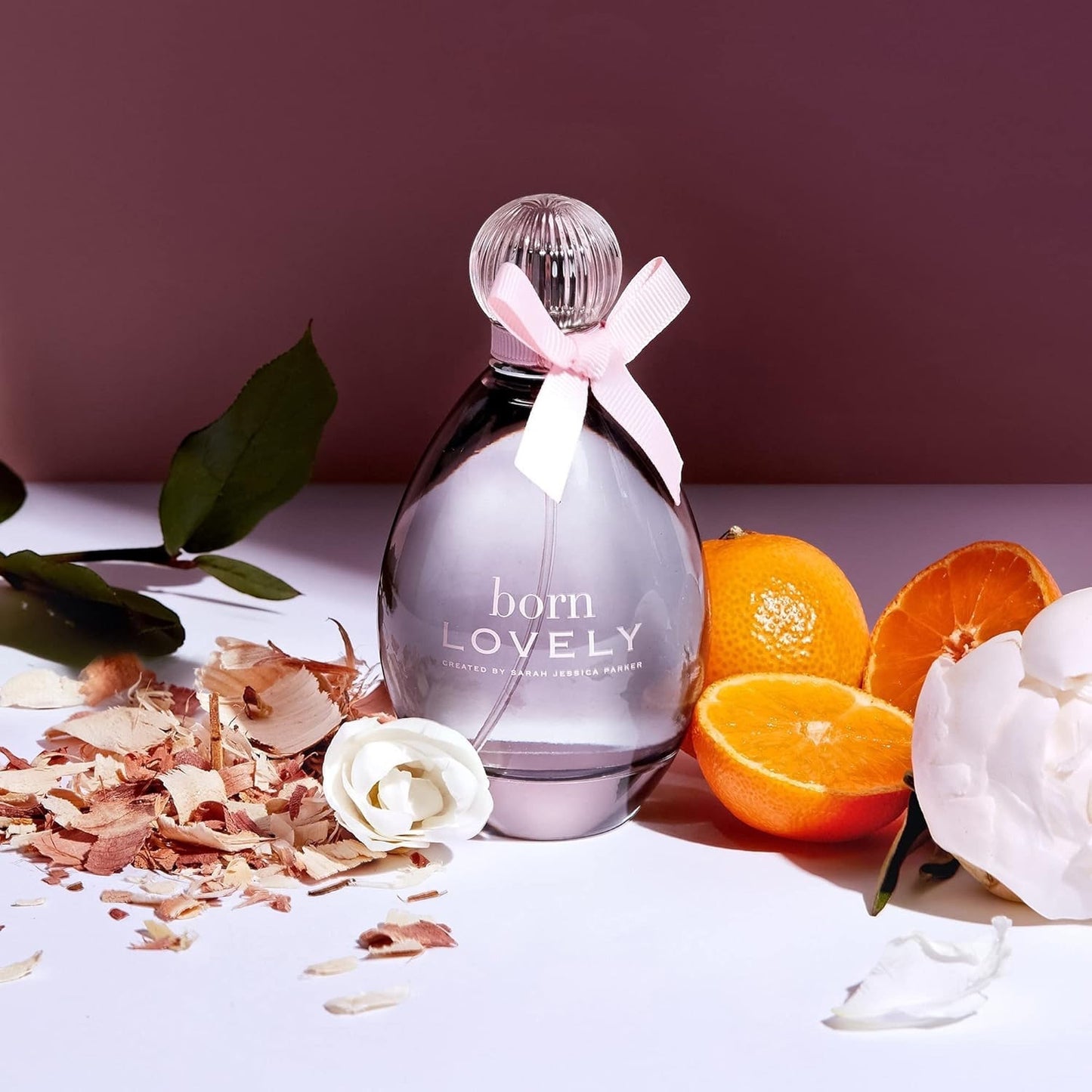 Sarah Jessica Parker Born Lovely Eau de Parfum für Frauen 30 ml Spray, blumiges Damenparfüm, Eau de Parfum für Frauen für unterwegs, Damenparfüms – Original SJP Parfüm