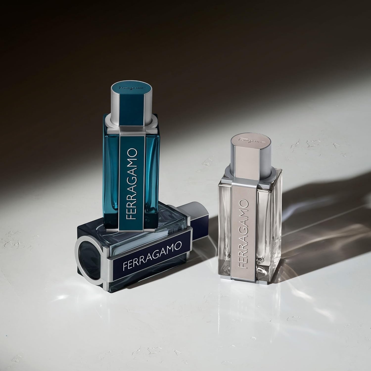 Ferragamo Bright Leather EdT, Linie: Bright Leather, Eau de Toilette für Herren, Inhalt: 30ml
