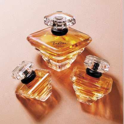 Lancôme Trésor Eau de Parfum, zeitloser, blumig-femininer Damenduft mit zartem Pfirsich, eleganter Iris und warmem Sandelholz, 50ml