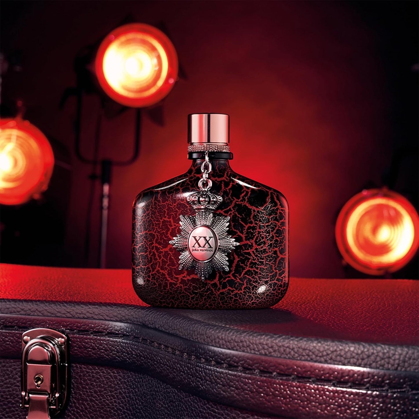 John Varvatos XX Intense Eau de Parfum Spray, Herrenduft, Holzig-amberner Duft mit Noten von Roter Ingwerblüte, Zedernholz und Tonkabohne, 125 ml