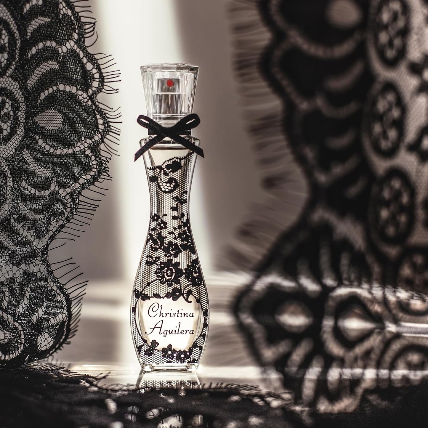 Christina Aguilera – Signature Geschenkset 2-teilig; floraler Amber-Duft; schwarzer Johannisbeertee, Pfingstrosen & Amber; exotisches glamouröses 150 ml Duschgel + 30 ml Eau de Parfum für Damen