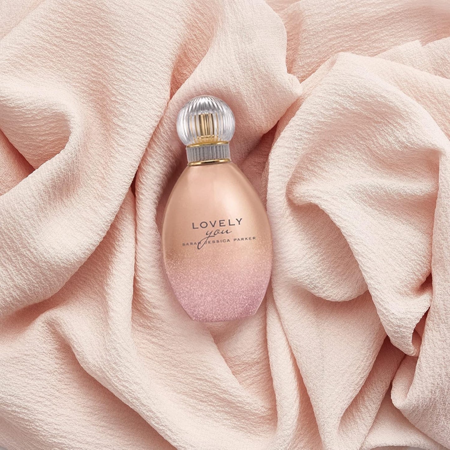 Sarah Jessica Parker Lovely You Eau de Parfum für Frauen 50 ml Spray, blumiges Damenparfüm, Eau de Parfum für Frauen für unterwegs, Damenparfüms – Original SJP Parfüm