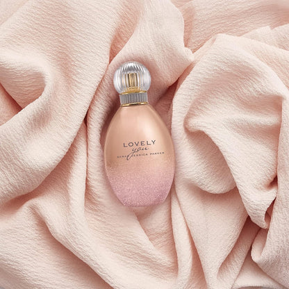Sarah Jessica Parker Lovely You Eau de Parfum für Frauen 50 ml Spray, blumiges Damenparfüm, Eau de Parfum für Frauen für unterwegs, Damenparfüms – Original SJP Parfüm